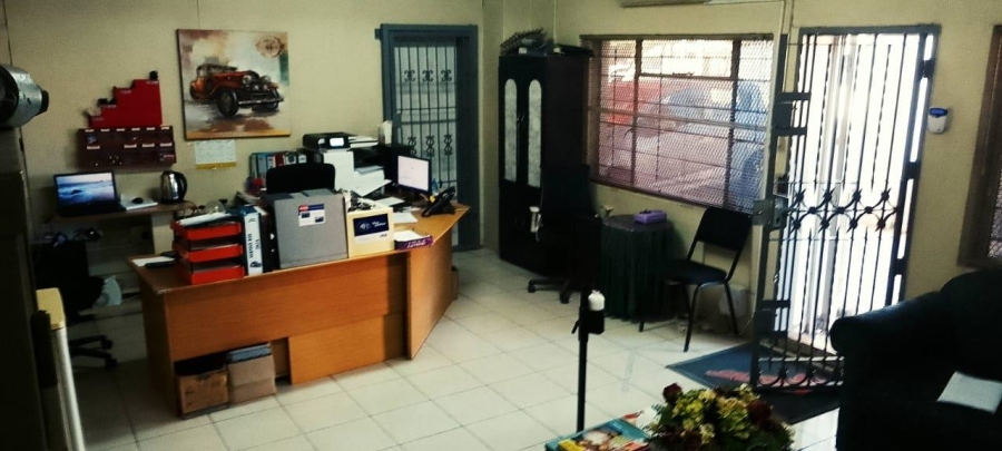 Commercial Property for Sale in Hamilton Free State